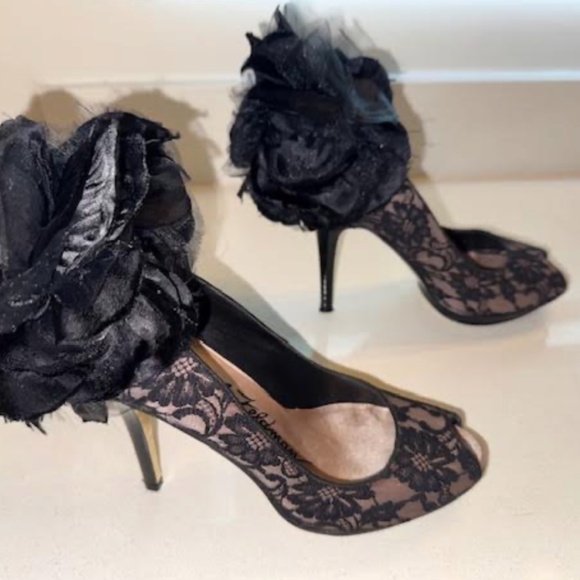 sexy black lace evening heels size 9M by Beverly Feldman - Picture 4 of 9